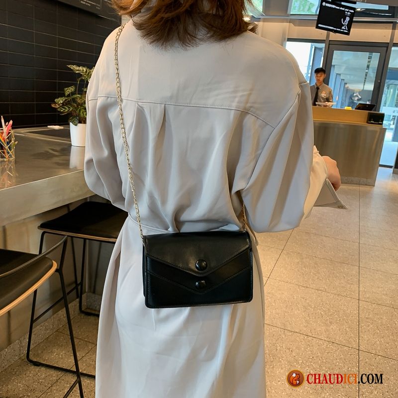 Sac Bandoulière Blanc Femme Noir Sac À Dos Le Nouveau Femme Chaîne En Vente